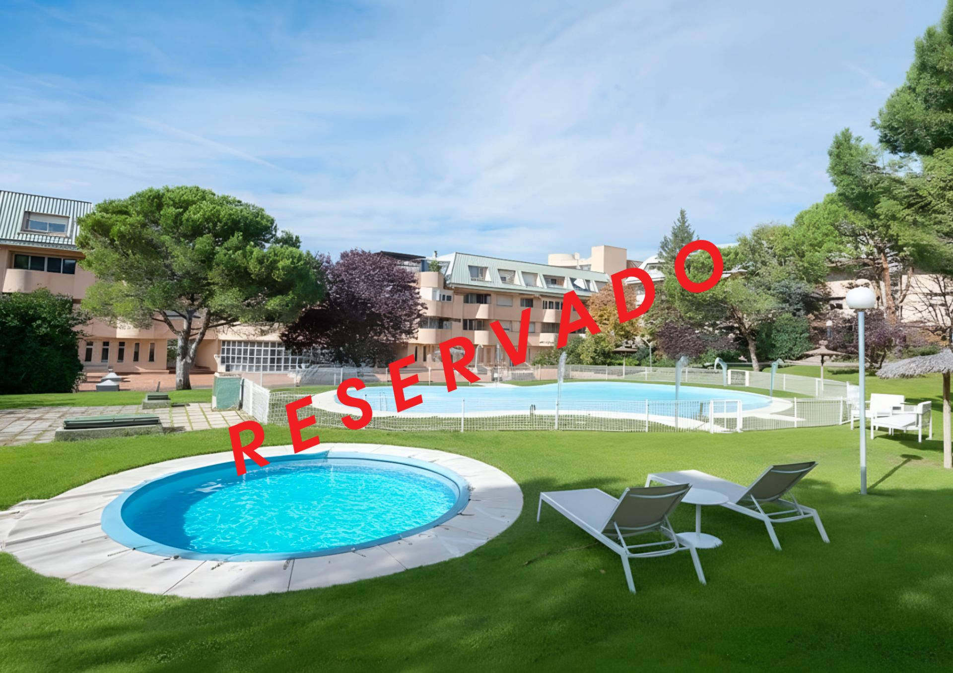 Swimming pool of Apartment for sale in Villaviciosa de Odón  with Air Conditioner, Heating and Terrace