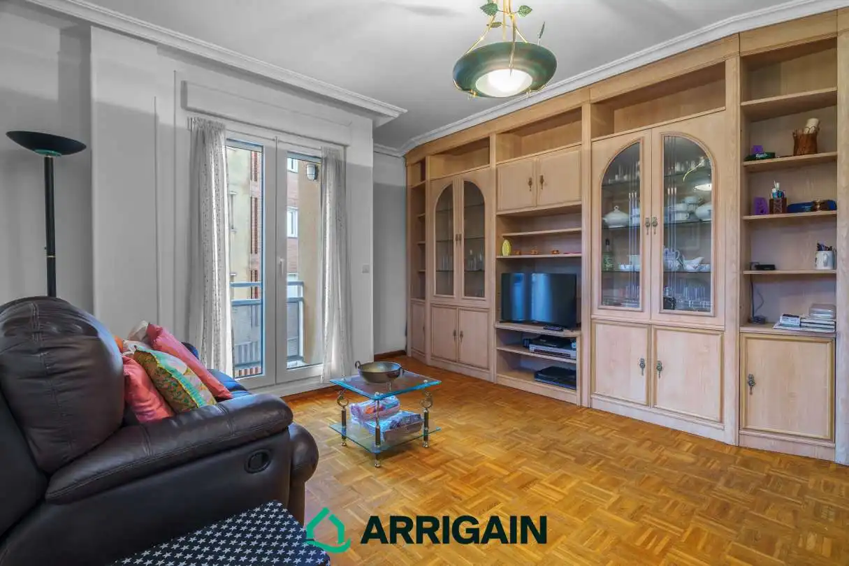 Sala de estar de Piso en venta en Donostia - San Sebastián  con Calefacción, Trastero y Balcón