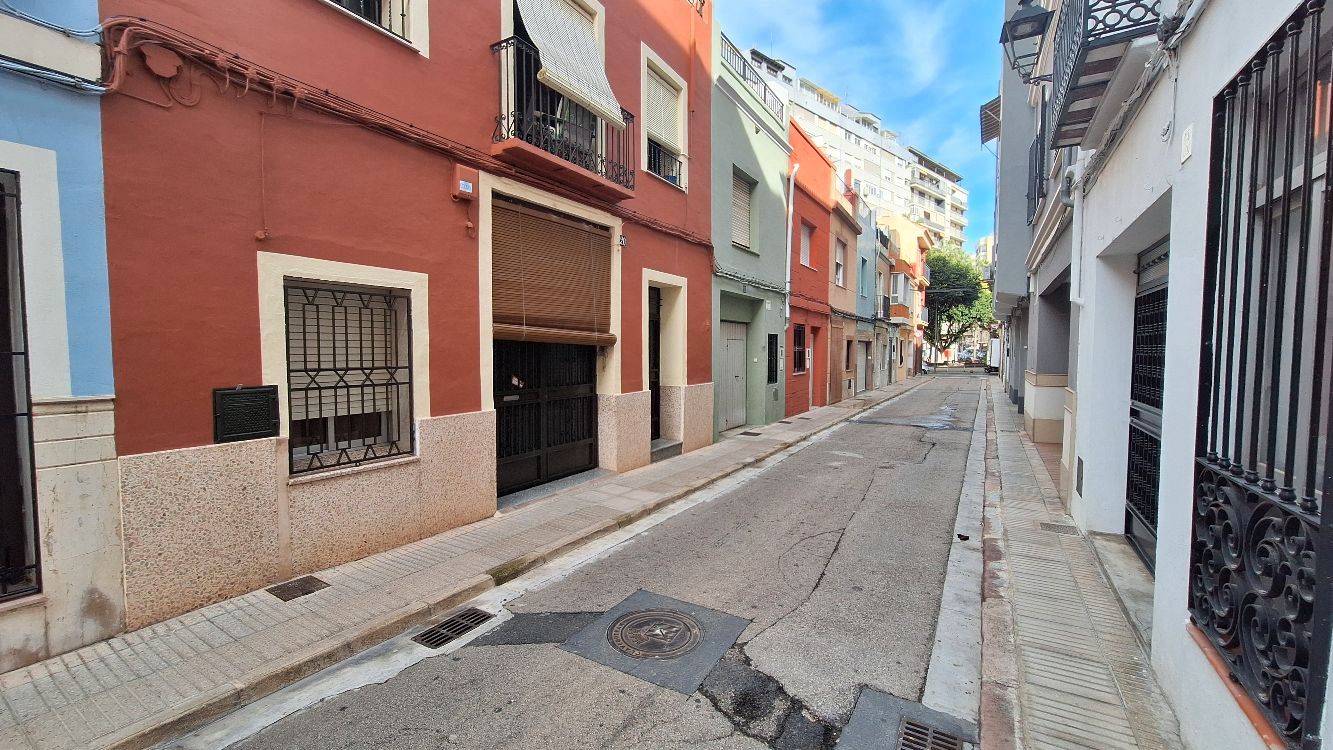 Vista exterior de Casa o xalet en venda en Alzira amb Terrassa, Moblat i Rentadora