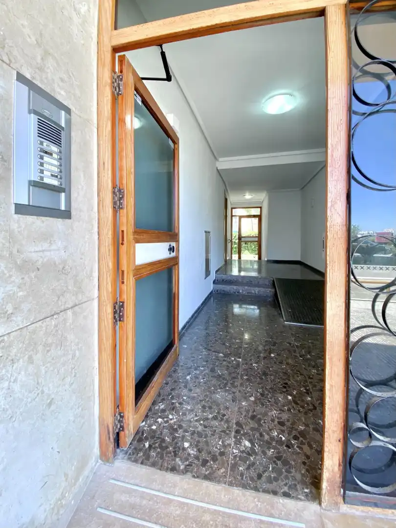 Flat for sale in La Pobla de Farnals  with Air Conditioner, Private garden and Balcony