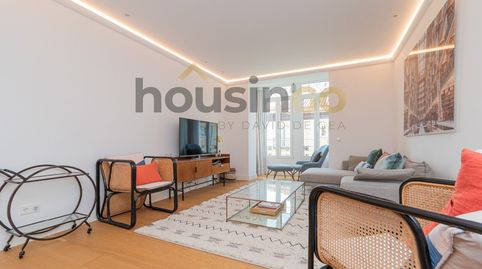 Photo 2 of Flat for rent in Villanueva, Recoletos, Madrid Capital