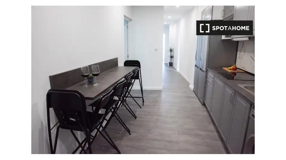 Comedor de Piso para compartir en Madrid con Aire acondicionado, Calefacción y Terraza