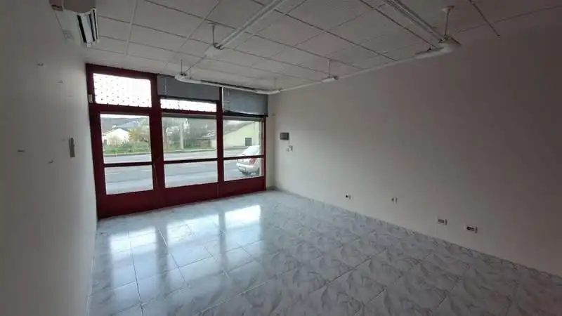 Commercial properties for sale in Bóveda