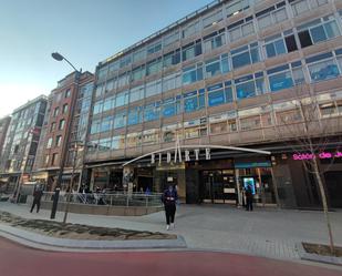 Vista exterior de Oficina de lloguer en Bilbao  amb Aire condicionat