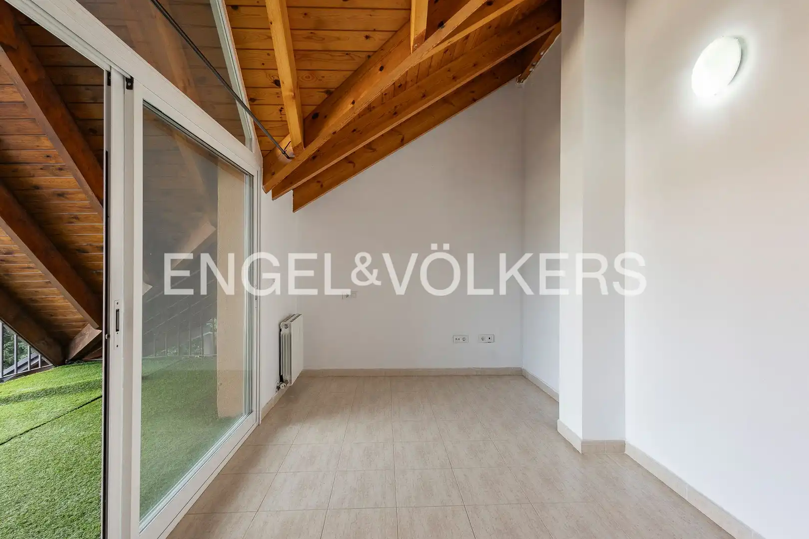 Terraza de Casa o chalet en venta en Vallirana con Calefacción, Jardín privado y Parquet