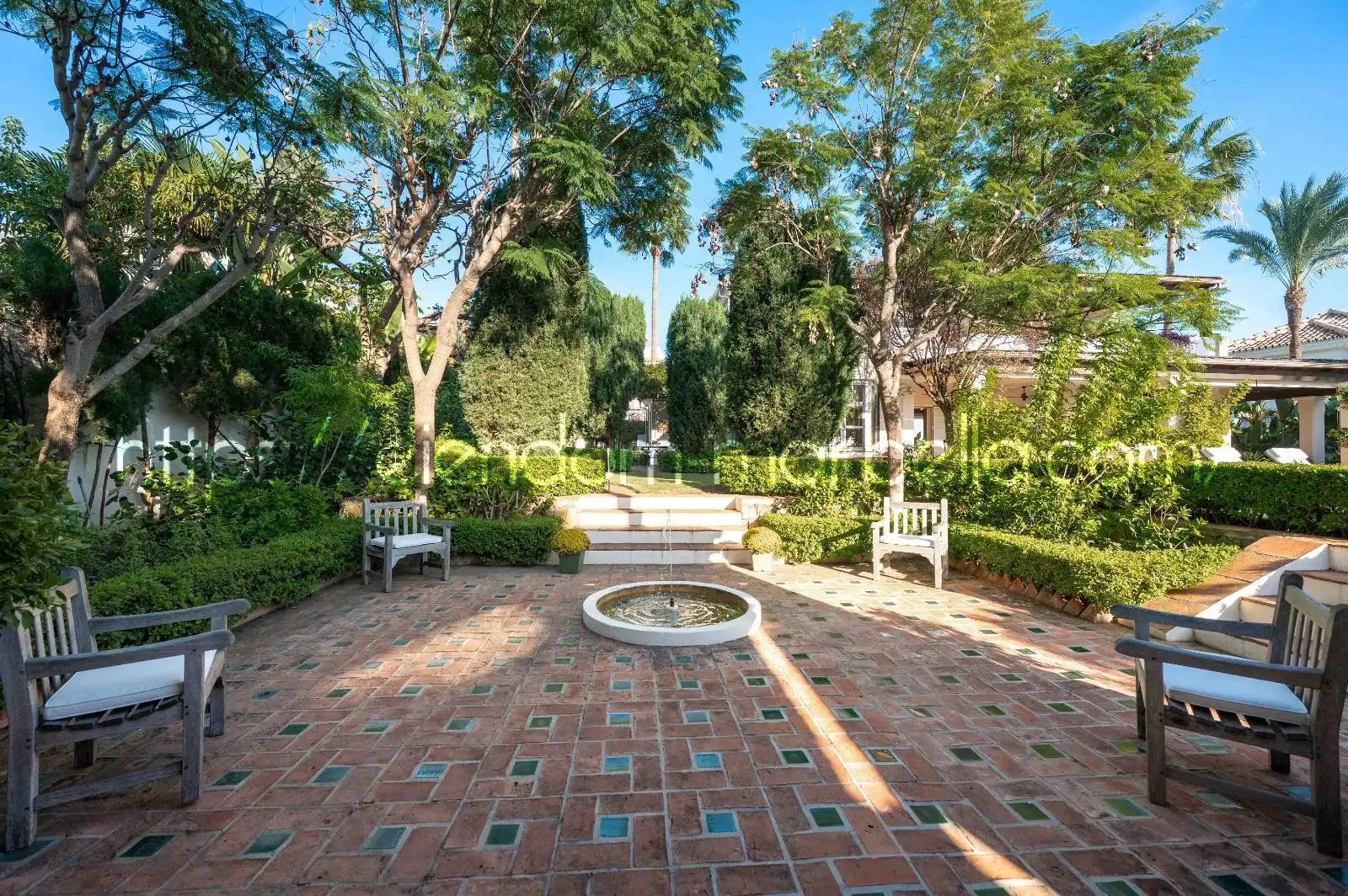 Garten von Haus oder Chalet zum Verkauf in Marbella mit Klimaanlage, Heizung und Privatgarten
