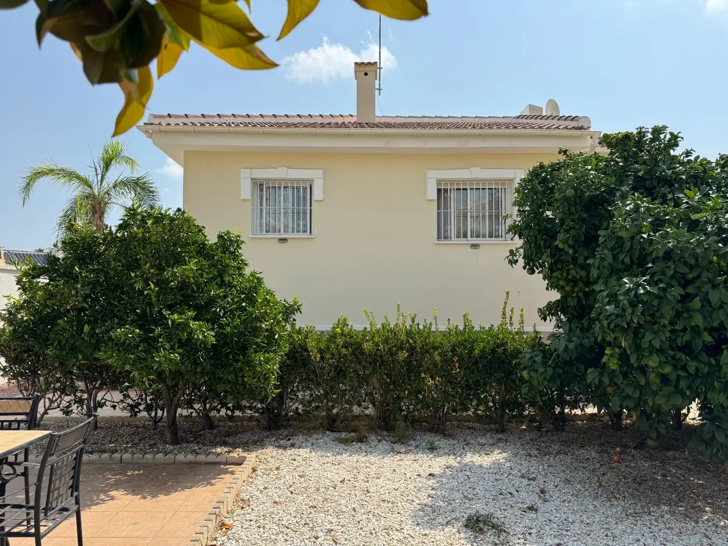 Vista exterior de Casa o xalet en venda en Rojales amb Aire condicionat, Jardí privat i Terrassa