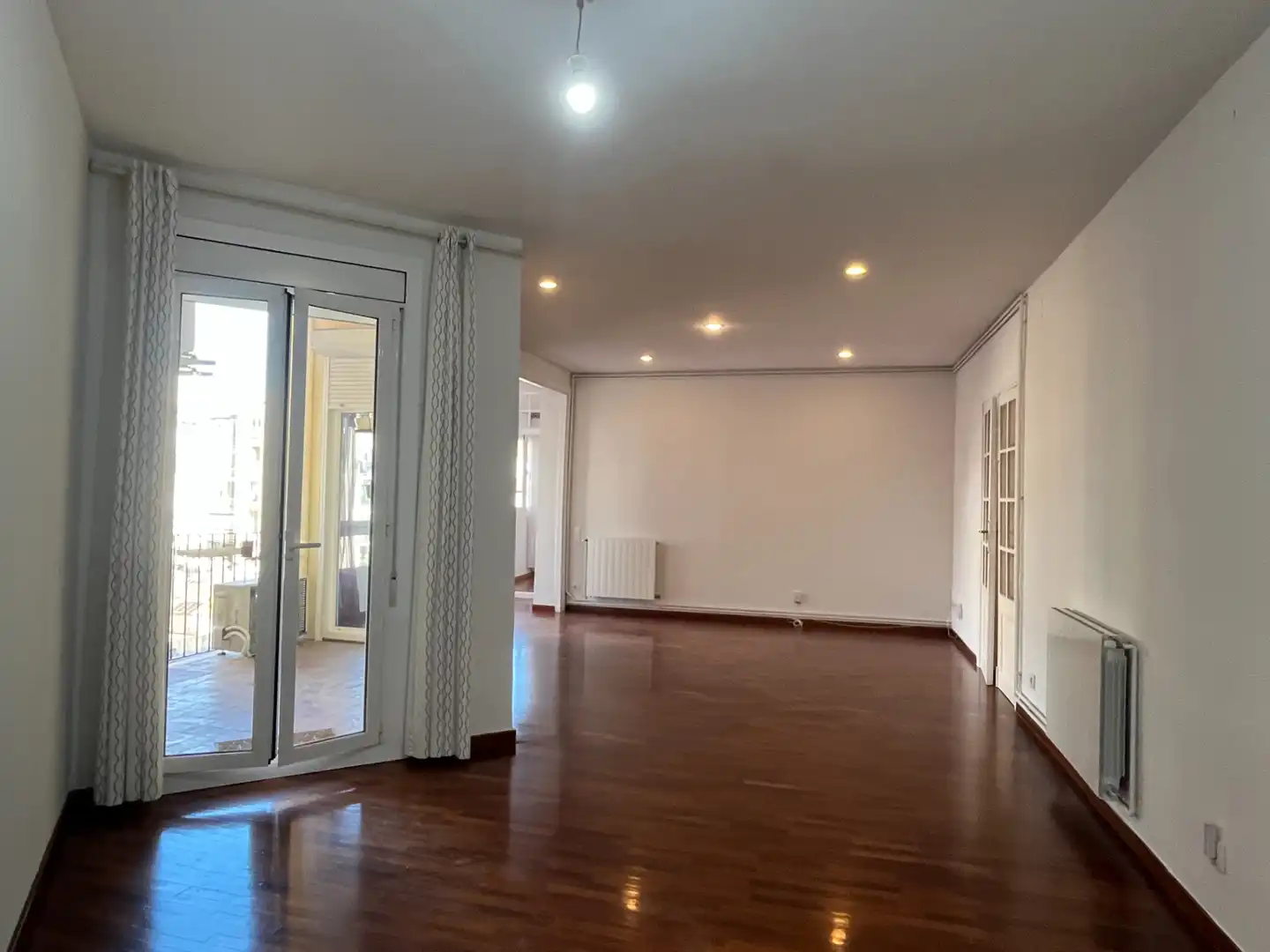 Wohnzimmer von Wohnung zur Miete in  Barcelona Capital mit Klimaanlage, Heizung und Parkett