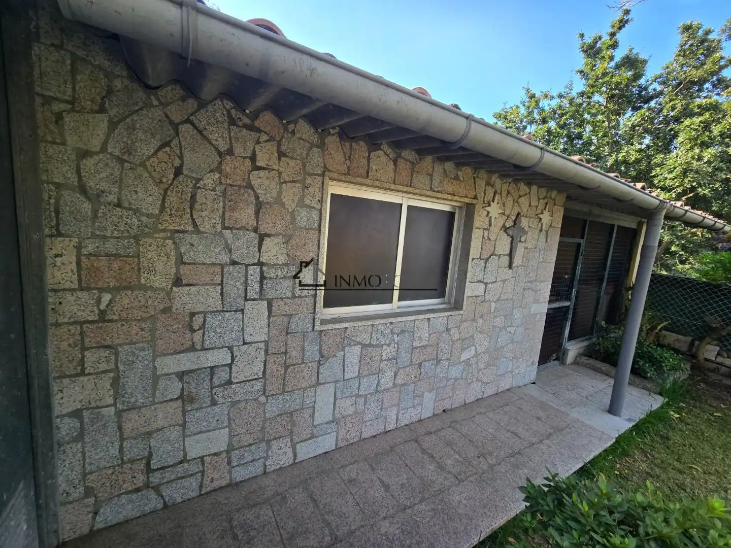Vista exterior de Casa o xalet en venda en Pontevedra Capital  amb Calefacció, Jardí privat i Terrassa