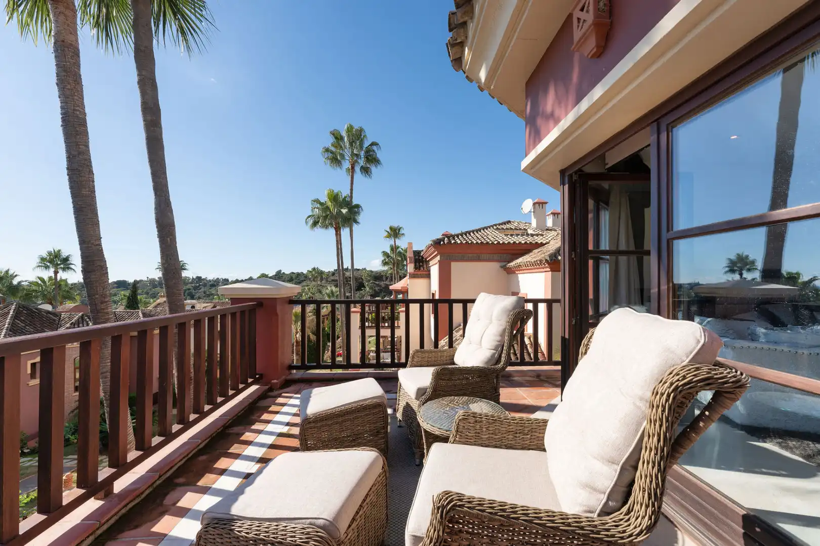 Casa con piscina en venta en Milla de Oro, imagen 4