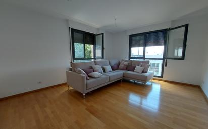 Living room of Flat for sale in  Logroño  with Swimming Pool and Balcony