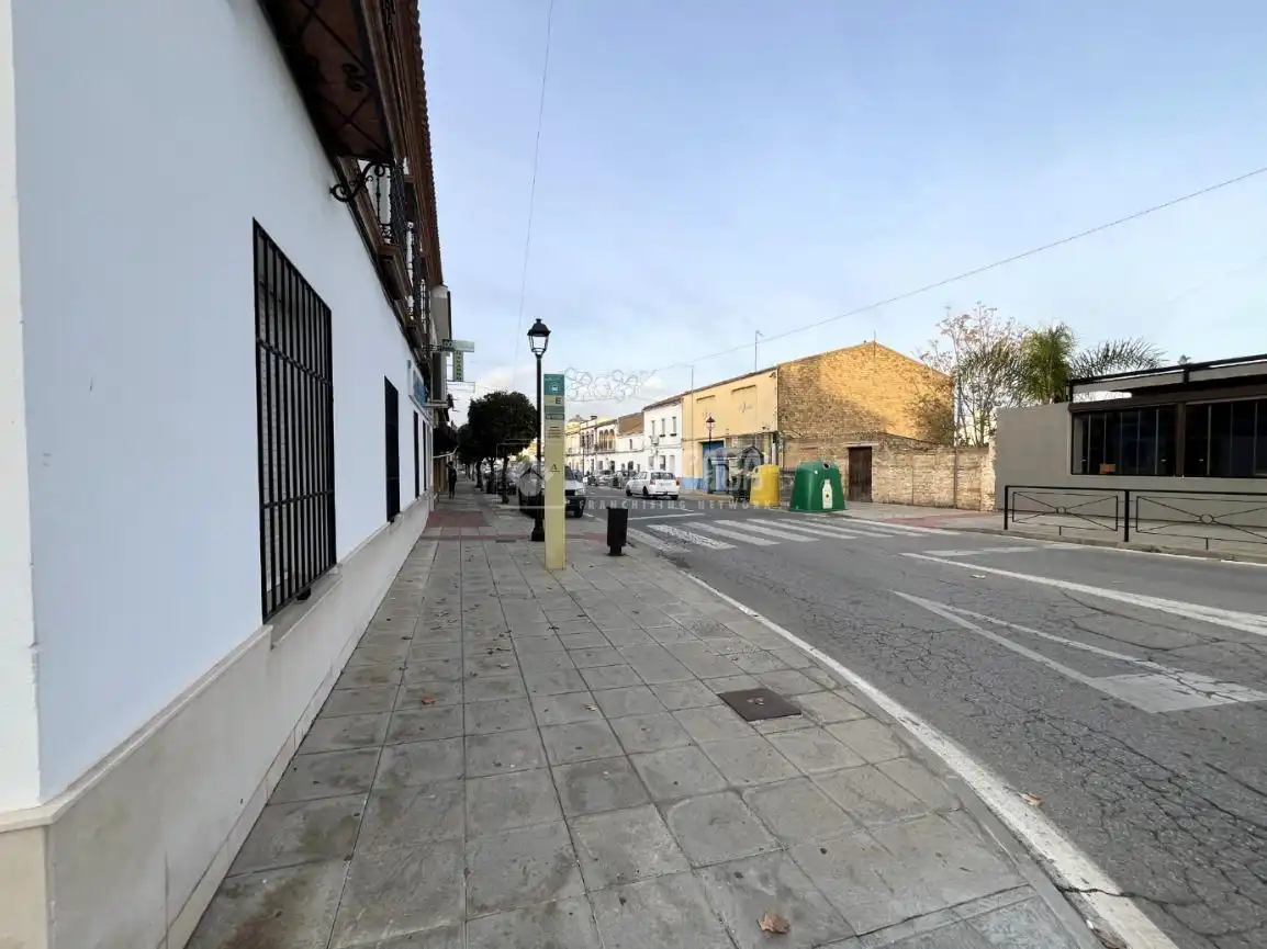 Commercial properties for rent in Pilas
