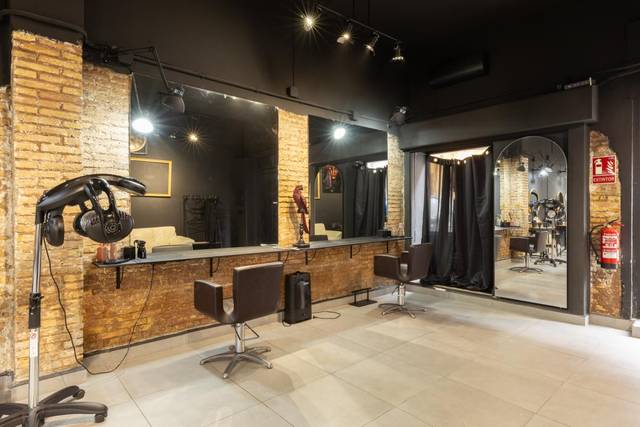 Local comercial en Venta en C. dels Plàtans en Barrio de Benicalap