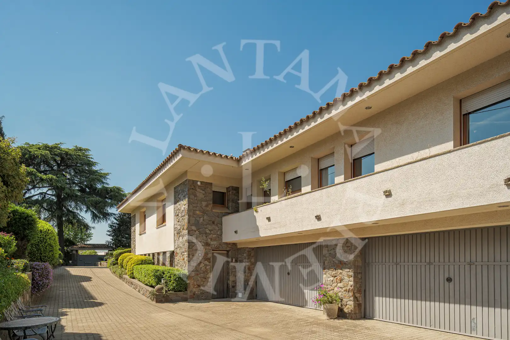 Vista exterior de Casa o chalet en venta en La Garriga con Aire acondicionado, Calefacción y Jardín privado