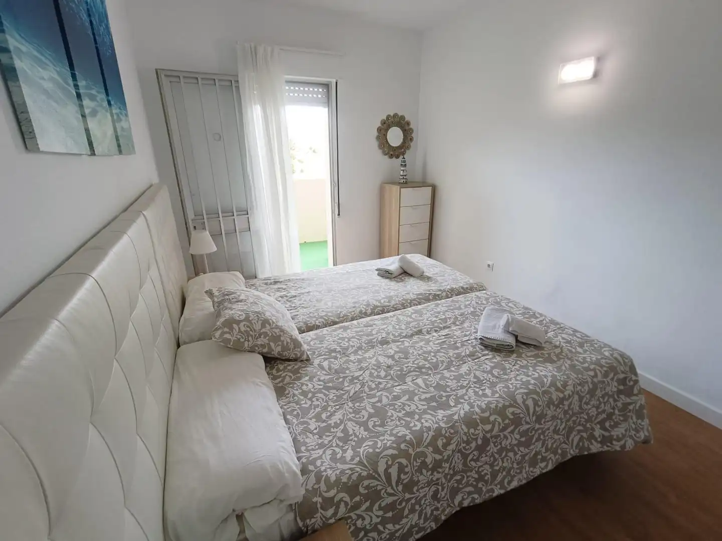 Dormitori de Apartament en venda en Benalmádena amb Aire condicionat, Jardí privat i Terrassa