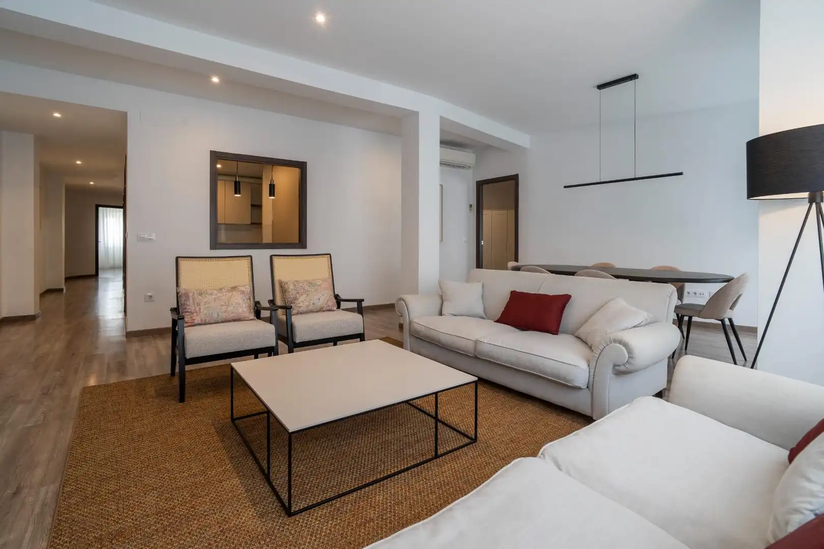 Living room of Flat for rent in Valencia  with Air Conditioner, Heating and Furnished