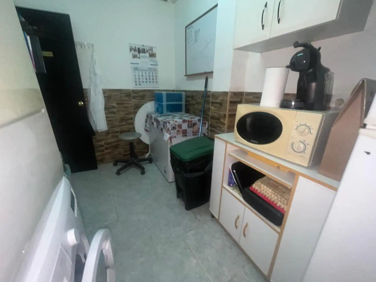 Local en venta en Calle de Lorenzo Ferreira, Santa Rosa - Valdeolleros