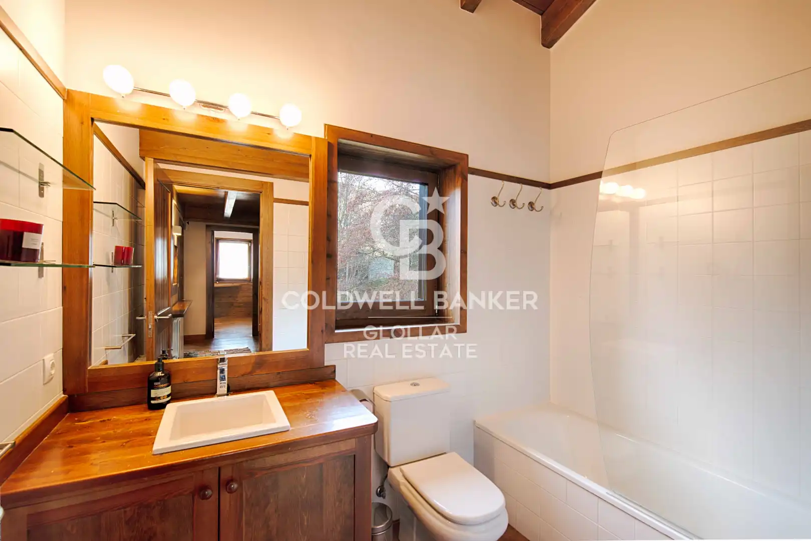Bathroom of Duplexes for sale in Guils de Cerdanya  with Heating, Parquet flooring and Terrace