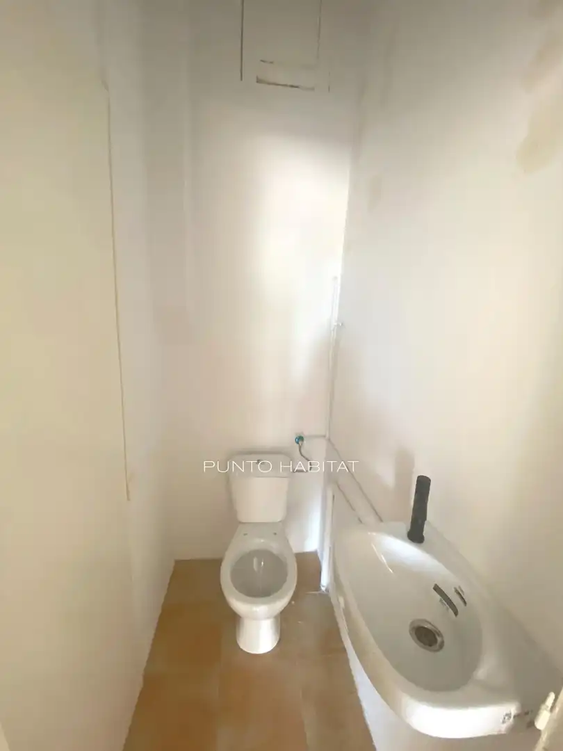 Badezimmer von Geschaftsraum zur Miete in Barcelona