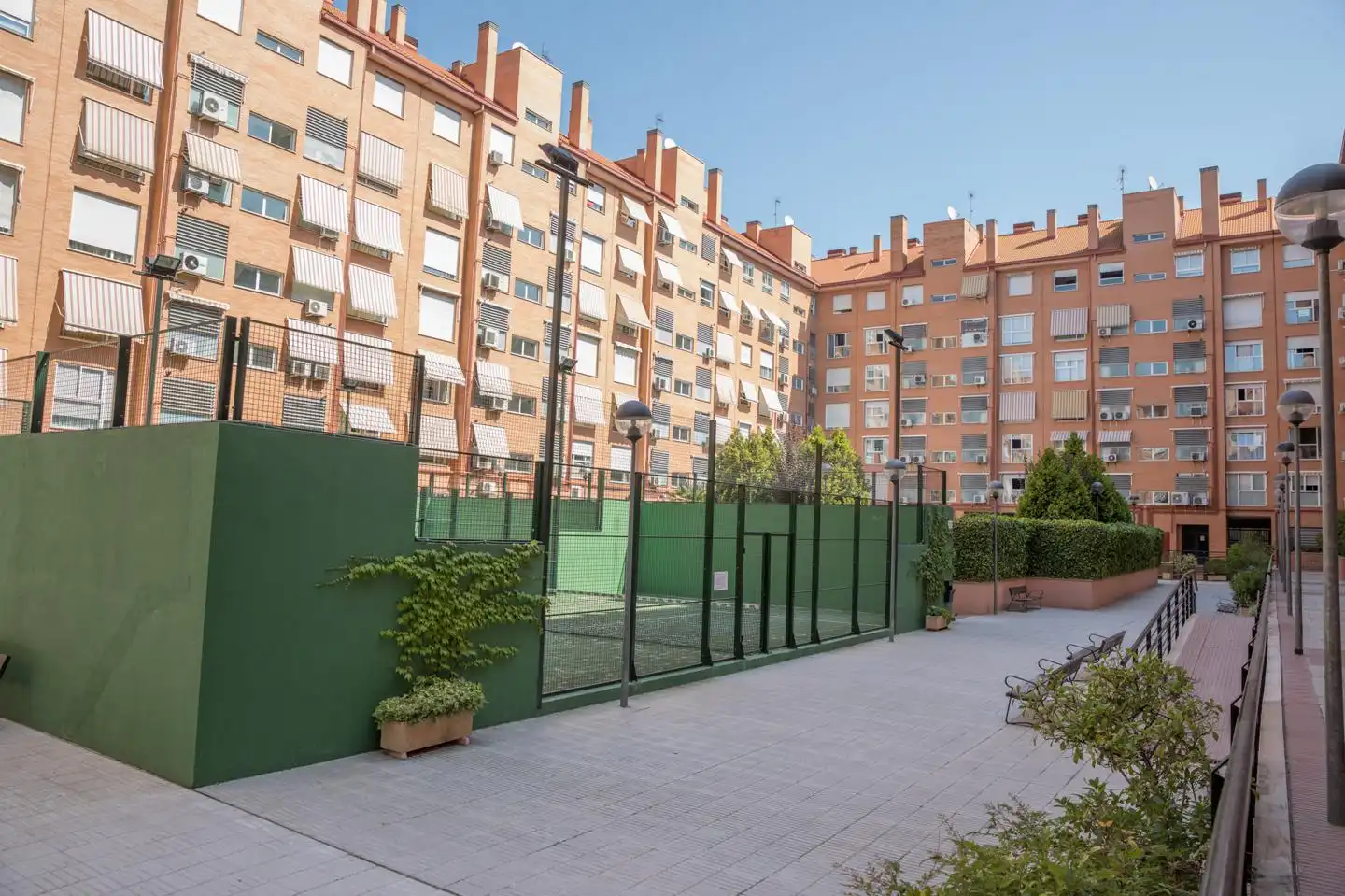 Vista exterior de Àtic de lloguer en Madrid amb Aire condicionat, Calefacció i Parquet