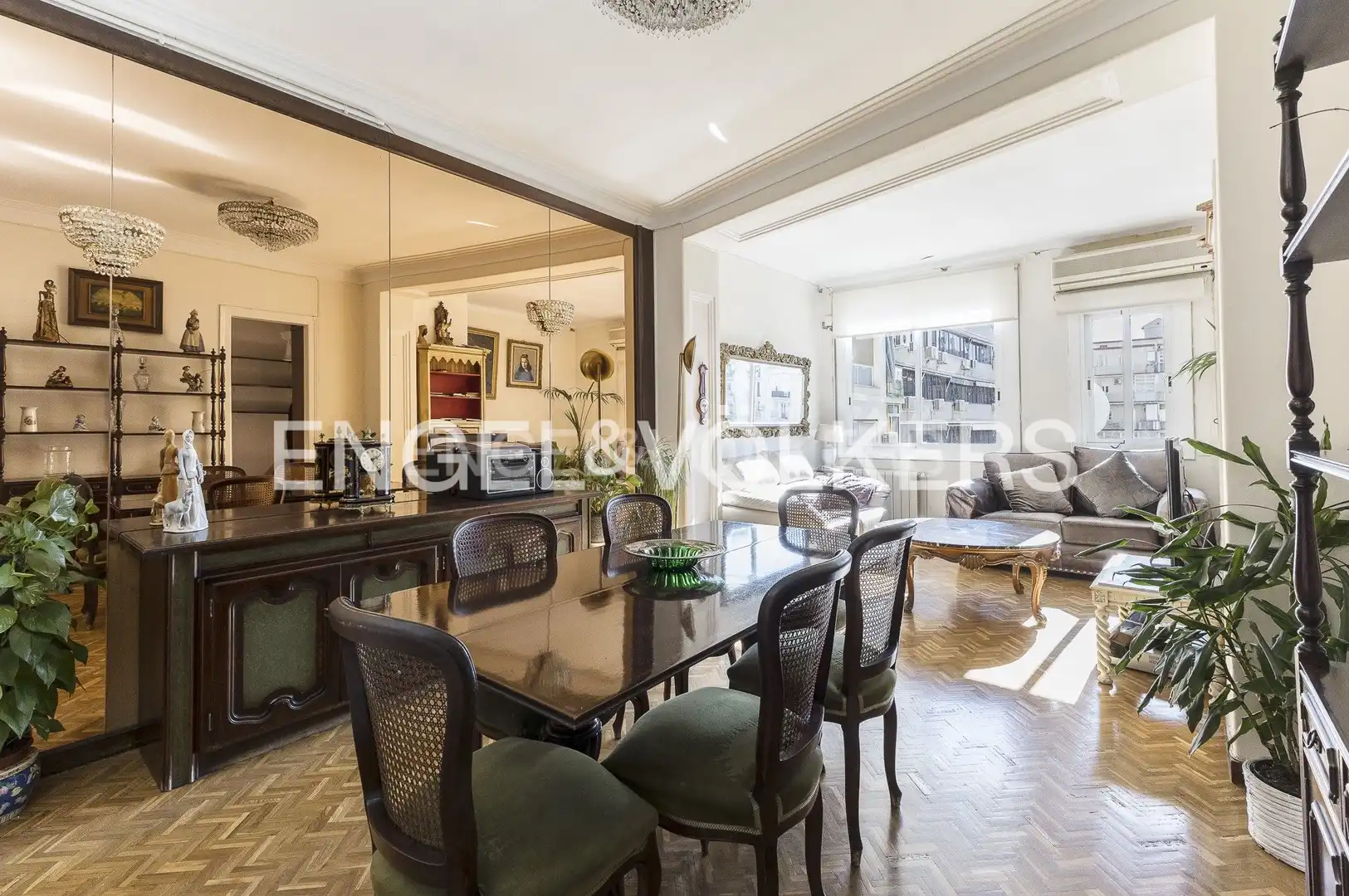 Comedor de Piso en venta en Barcelona con Aire acondicionado, Calefacción y Parquet