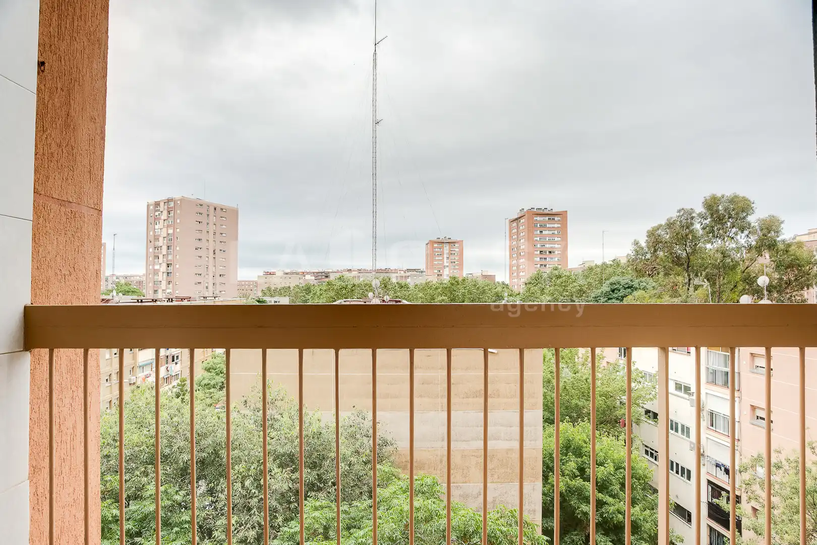 Terraza de Piso en venta en Barcelona con Calefacción, Trastero y Balcón