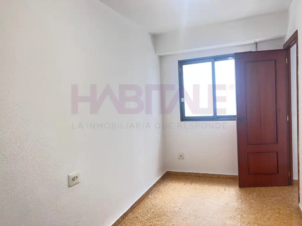 Habitación de Piso en venta en Benetússer