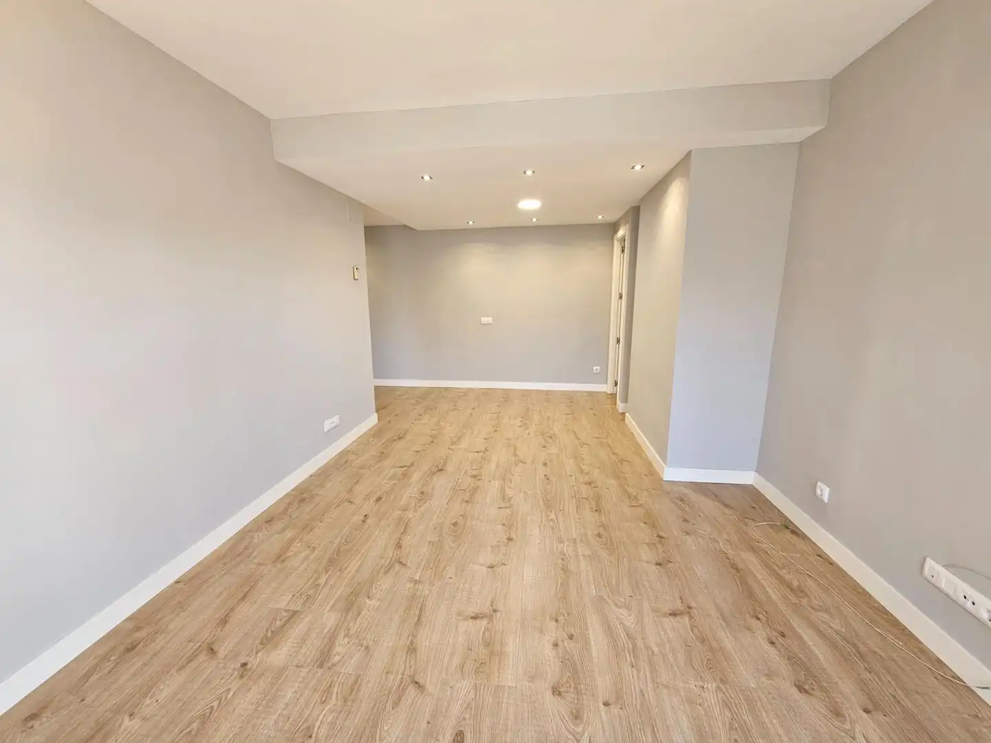 Wohnung zur Miete in Las Rozas de Madrid mit Klimaanlage, Heizung und Privatgarten