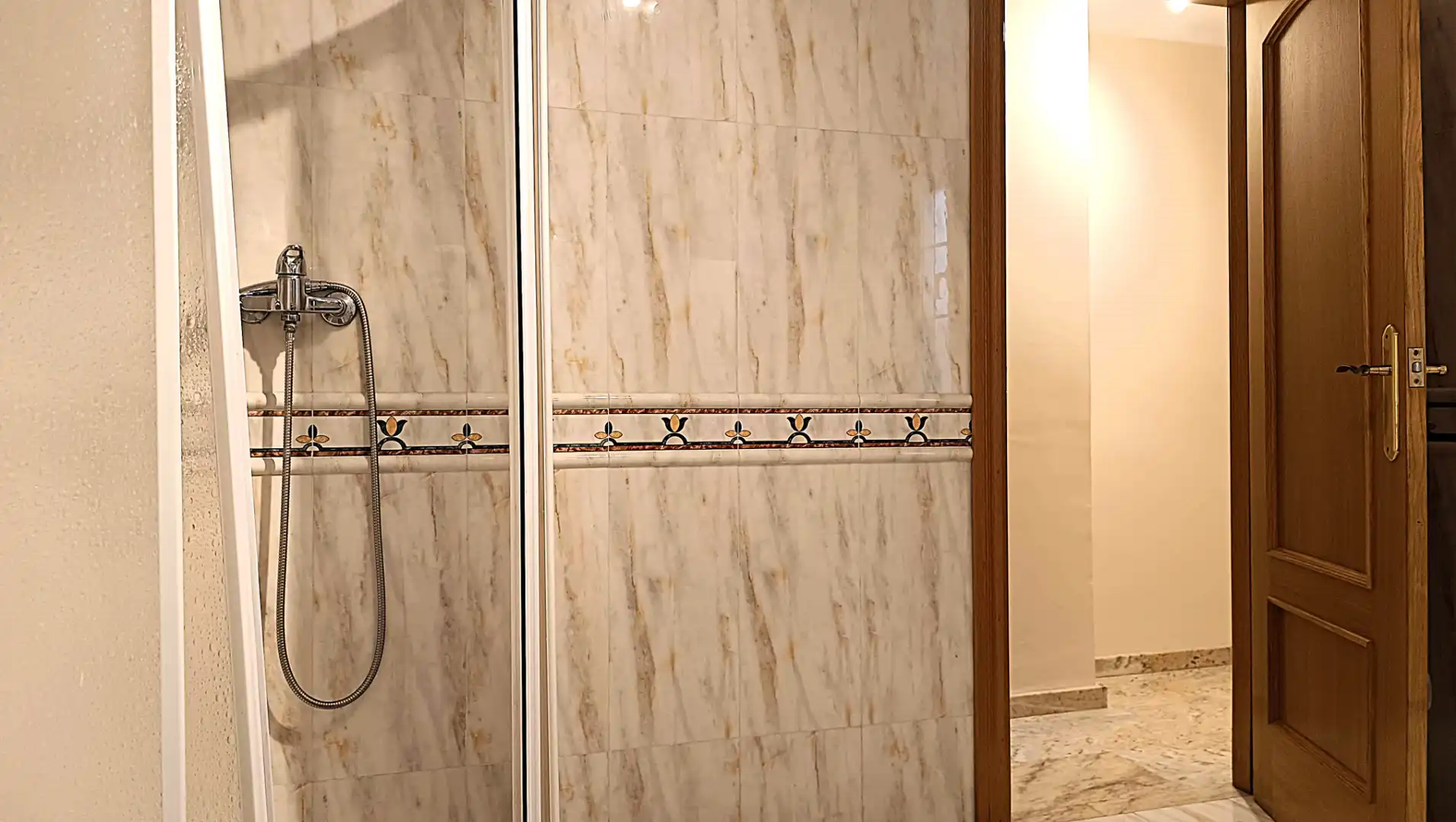 Baño de Piso en venta en Mancha Real con Aire acondicionado, Calefacción y Amueblado
