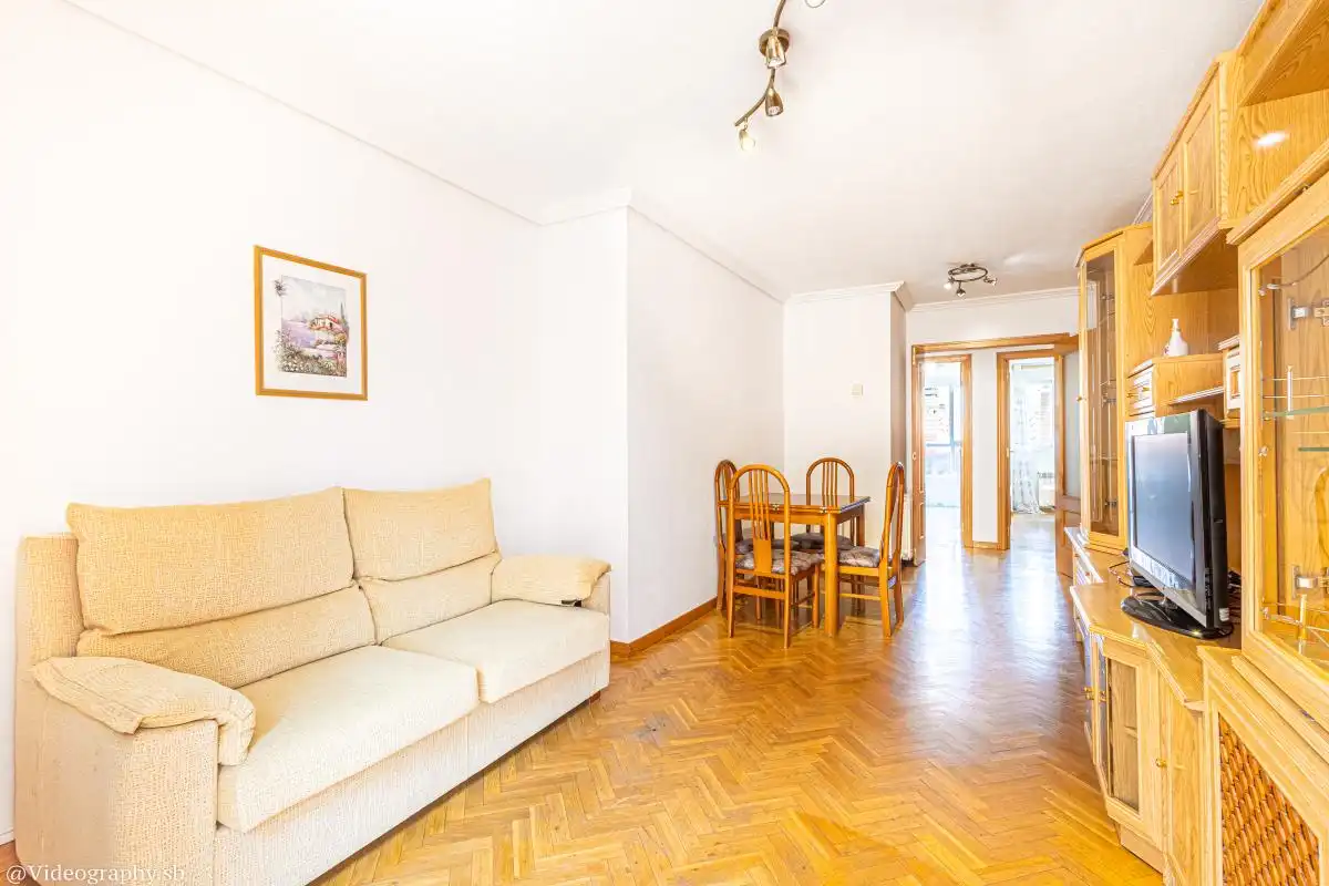 Piso con ascensor en venta en Cuesta del Caz