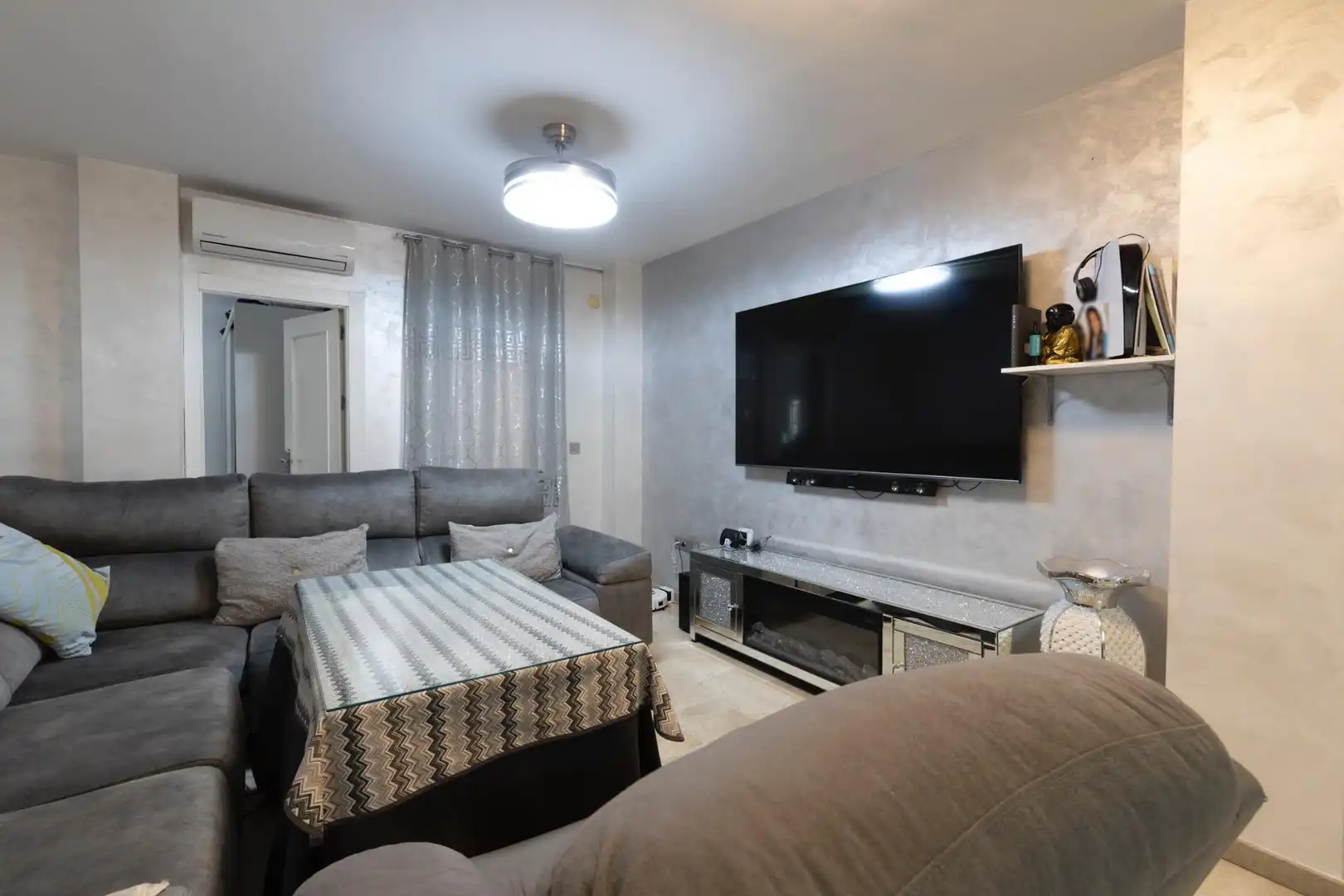Sala d'estar de Pis en venda en Cijuela amb Aire condicionat i Terrassa