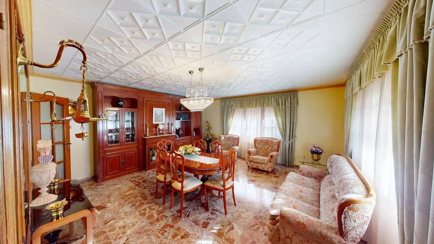 Sala d'estar de Casa o xalet en venda en Viladecans amb Jardí privat i Terrassa