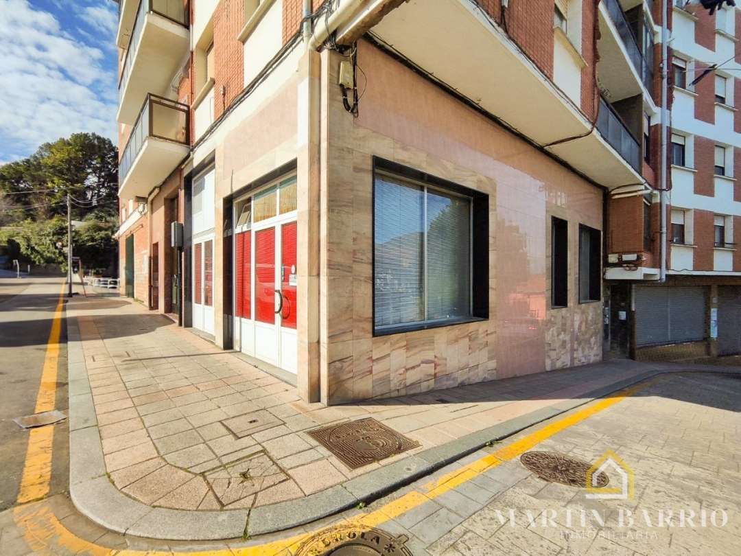 Vista exterior de Local en venda en Abanto y Ciérvana-Abanto Zierbena amb Moblat