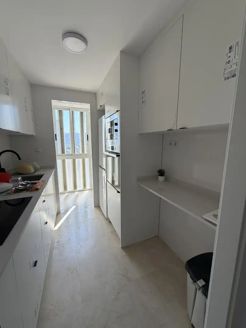 Küche von Wohnungen zur Miete in Benidorm mit Klimaanlage, Möbliert und Ofen