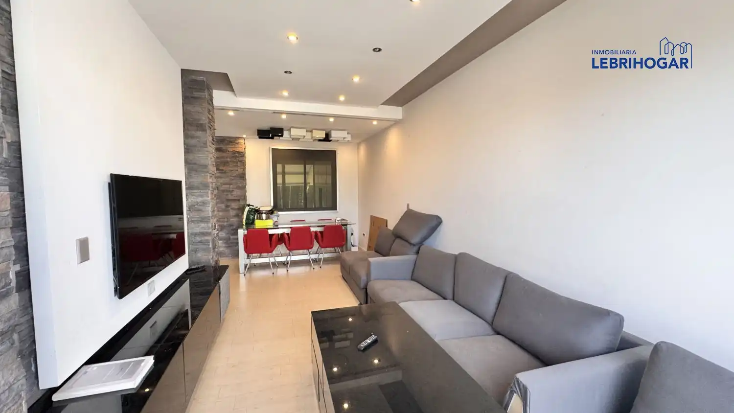 Sala de estar de Casa adosada en venta en Lebrija con Aire acondicionado, Calefacción y Terraza