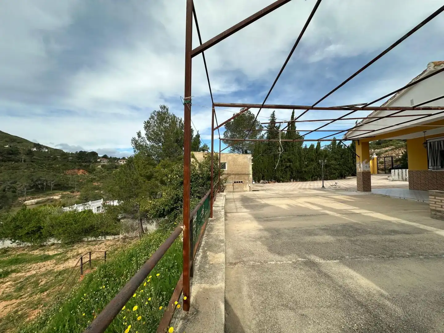 Vista exterior de Casa o chalet en venta en Macastre con Calefacción, Terraza y Trastero