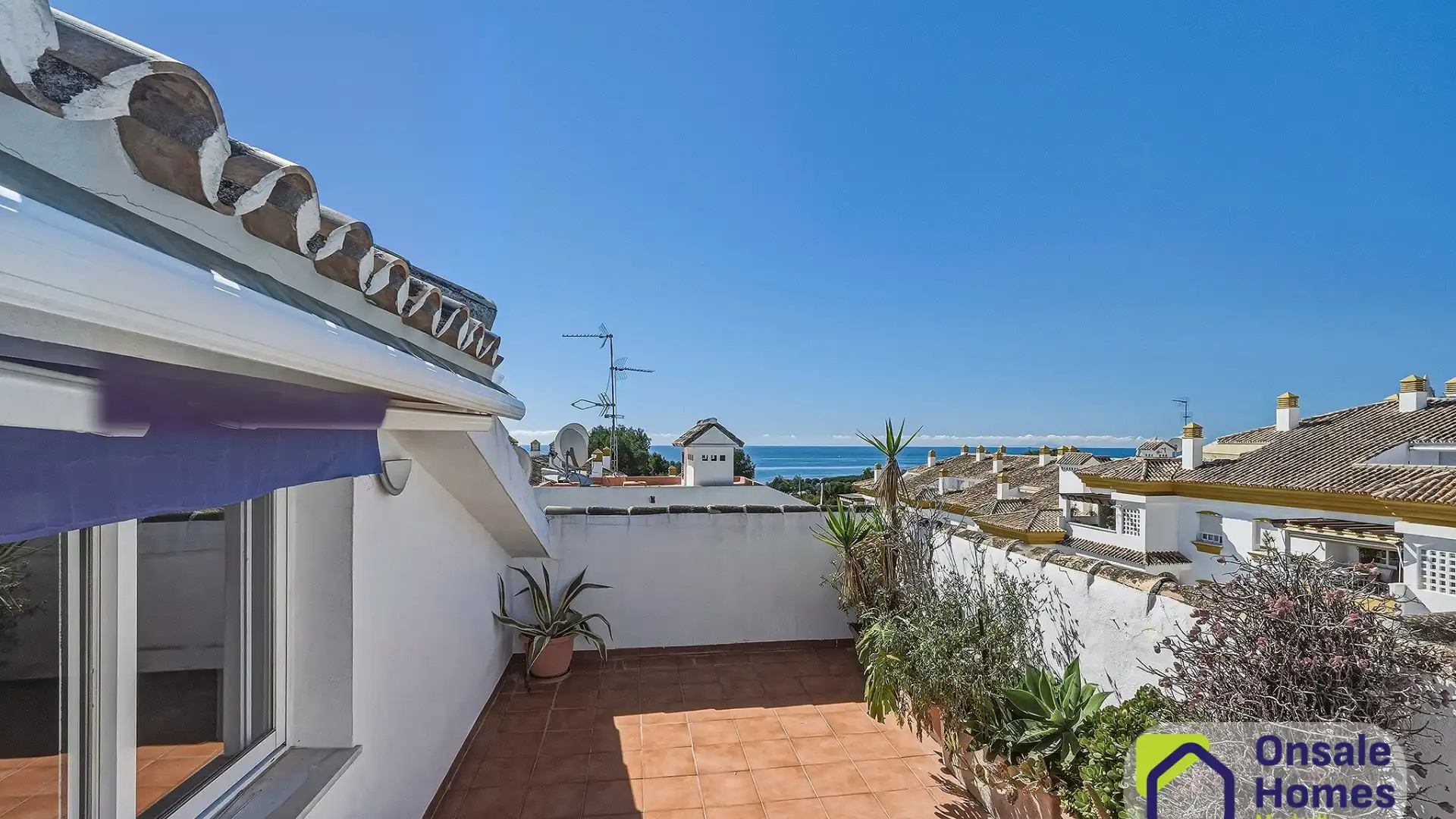 Terrace of Duplex for sale in Marbella  with Air Conditioner, Terrace and Storage room