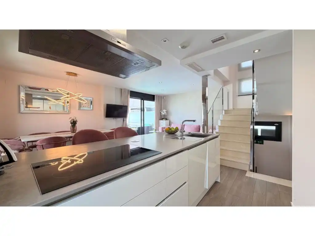 House with pool for sale in Calle Maite Pagazaurtundua Ruiz, imagen 13