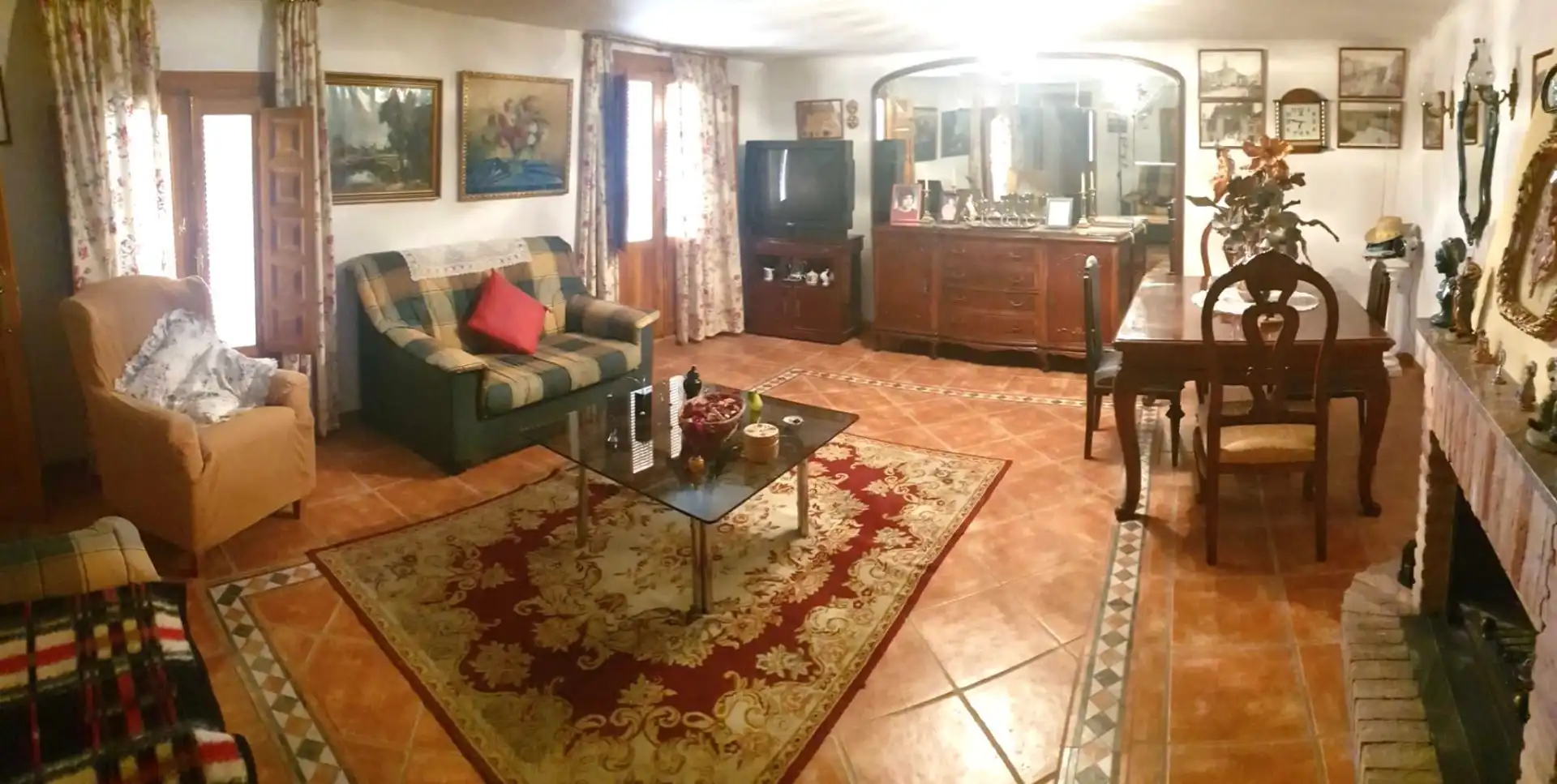 Sala d'estar de Finca rústica en venda en Ariza amb Calefacció i Traster