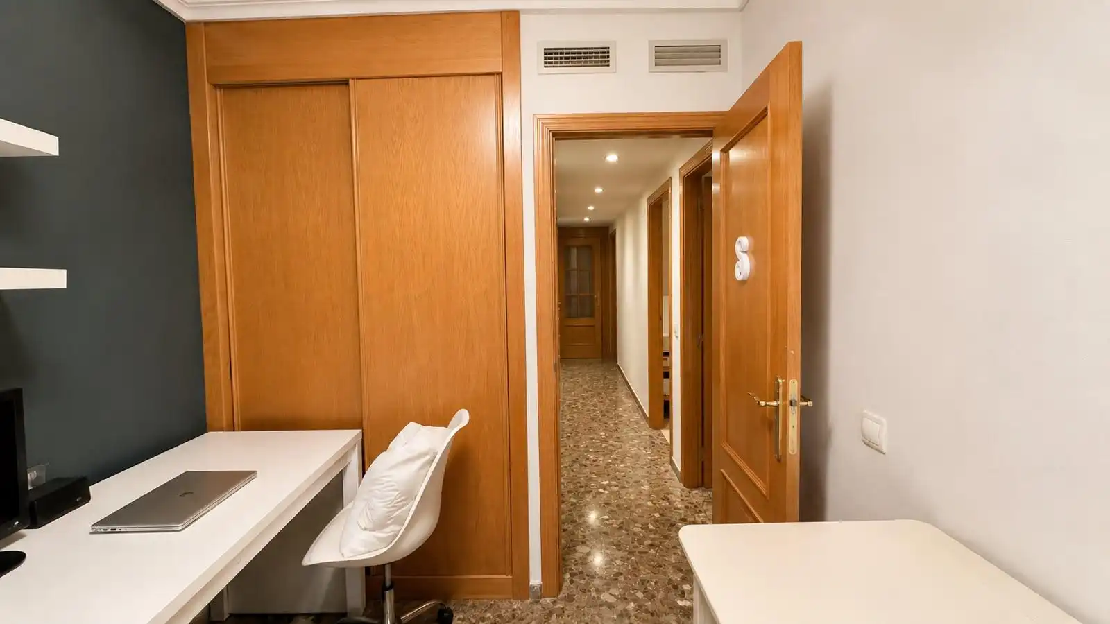 Flat for sale in Valencia  with Air Conditioner, Heating and Private garden
