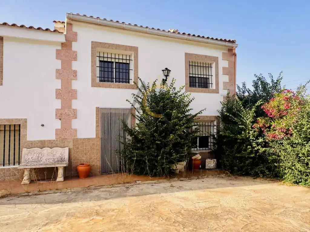 Maison rustique à vendre à Partida Solana Alta De Algayat