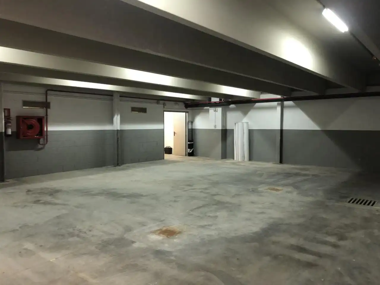 Nave industrial de alquiler en Barcelona con Calefacción y Alarma