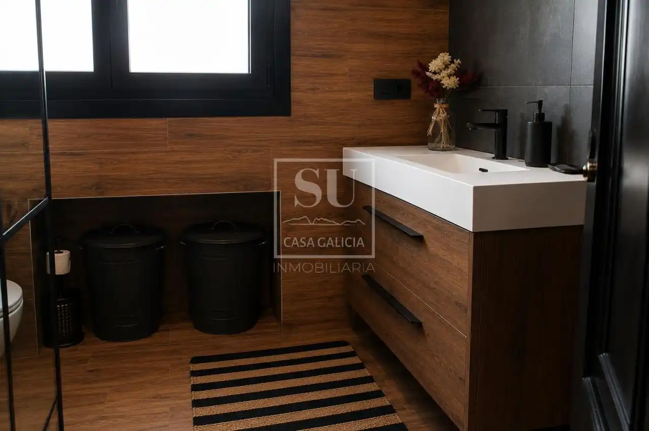Baño de Casa adosada en venta en Baiona con Calefacción, Jardín privado y Terraza