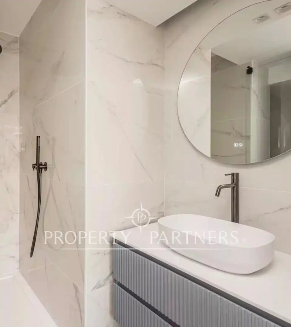 Badezimmer von Wohnungen zum Verkauf in Madrid mit Klimaanlage, Heizung und Terrasse