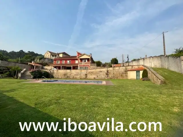 Jardí de Casa o xalet en venda en Pontevedra Capital  amb Jardí privat, Terrassa i Traster