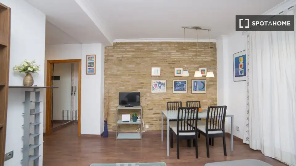 Piso con terraza en alquiler en Jesús, imagen 4