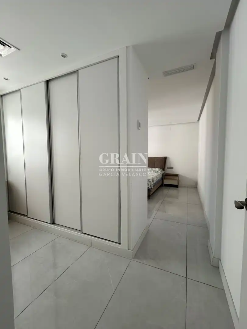Bedroom of Flat for sale in Albacete  with Air Conditioner, Heating and Balcony