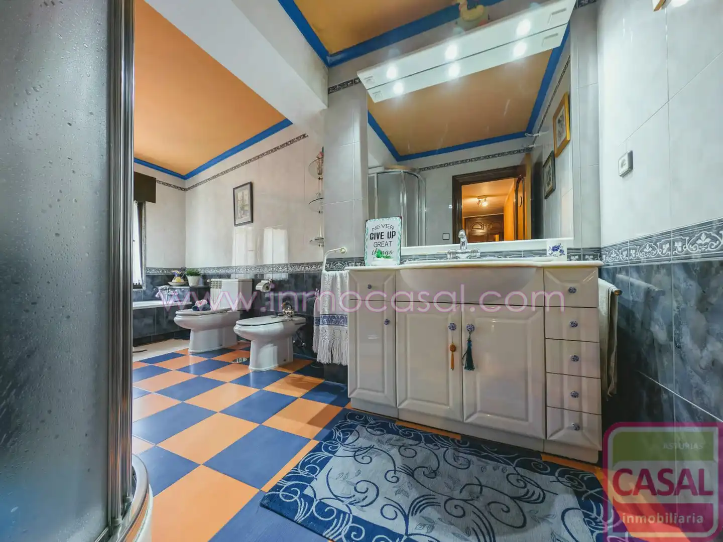 Badezimmer von Wohnung zum Verkauf in Mieres (Asturias) mit Heizung, Terrasse und Abstellraum