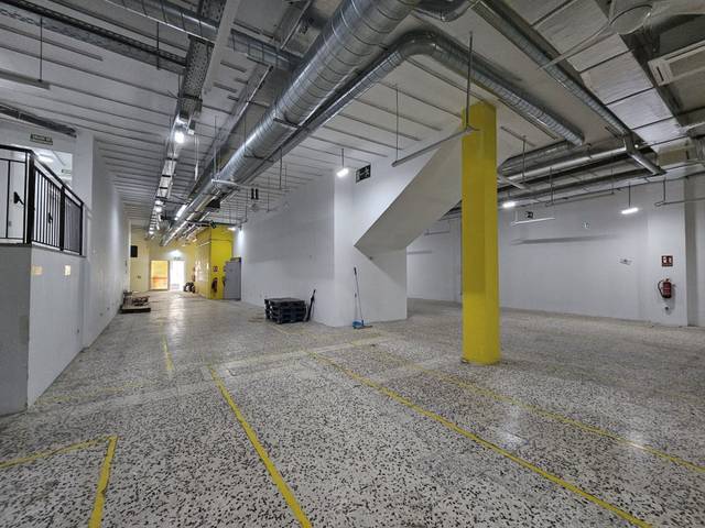 Local comercial en Venta en Duggi - Rambla - Los Hoteles