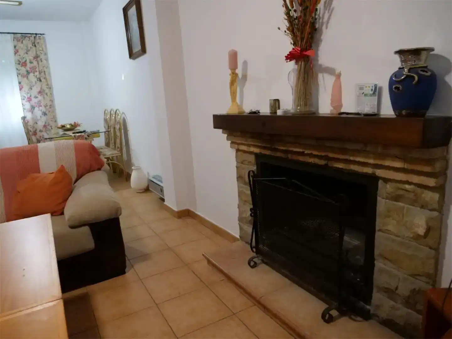 Wohnzimmer von Wohnung zur Miete in Baeza mit Privatgarten, Abstellraum und Möbliert
